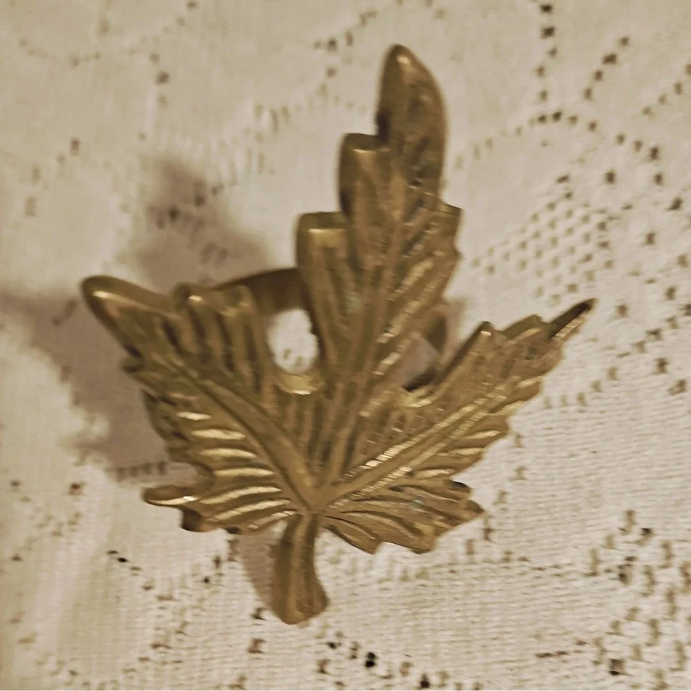 Mixed Lot Of Seven Vintage Brass Napkin Rings